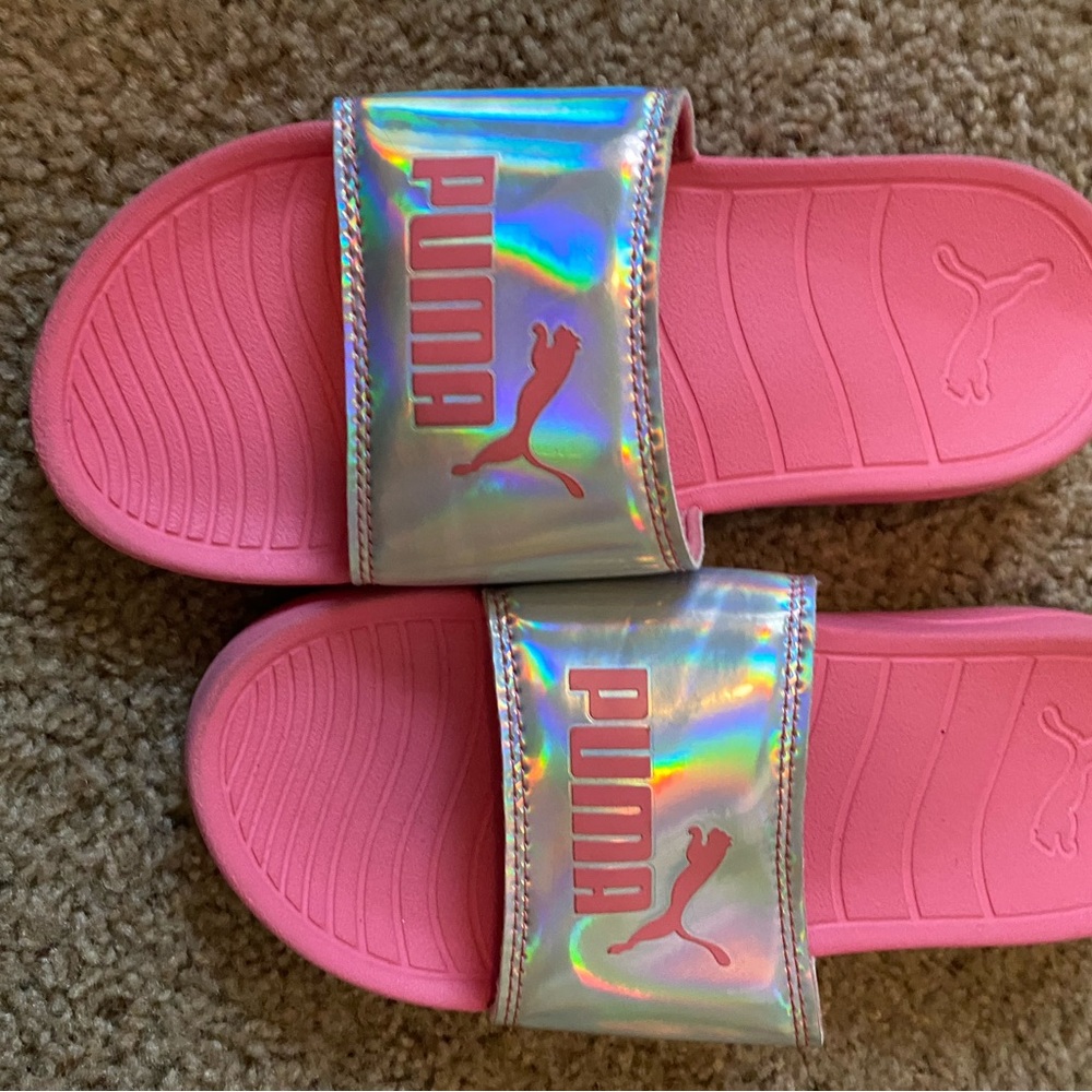PUMA - PINK SLIDES